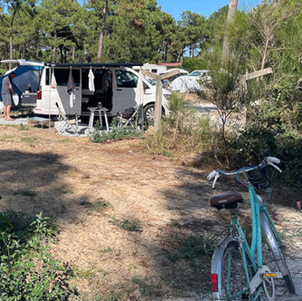 Plage située à proximité du camping accueil vélo Montacabana